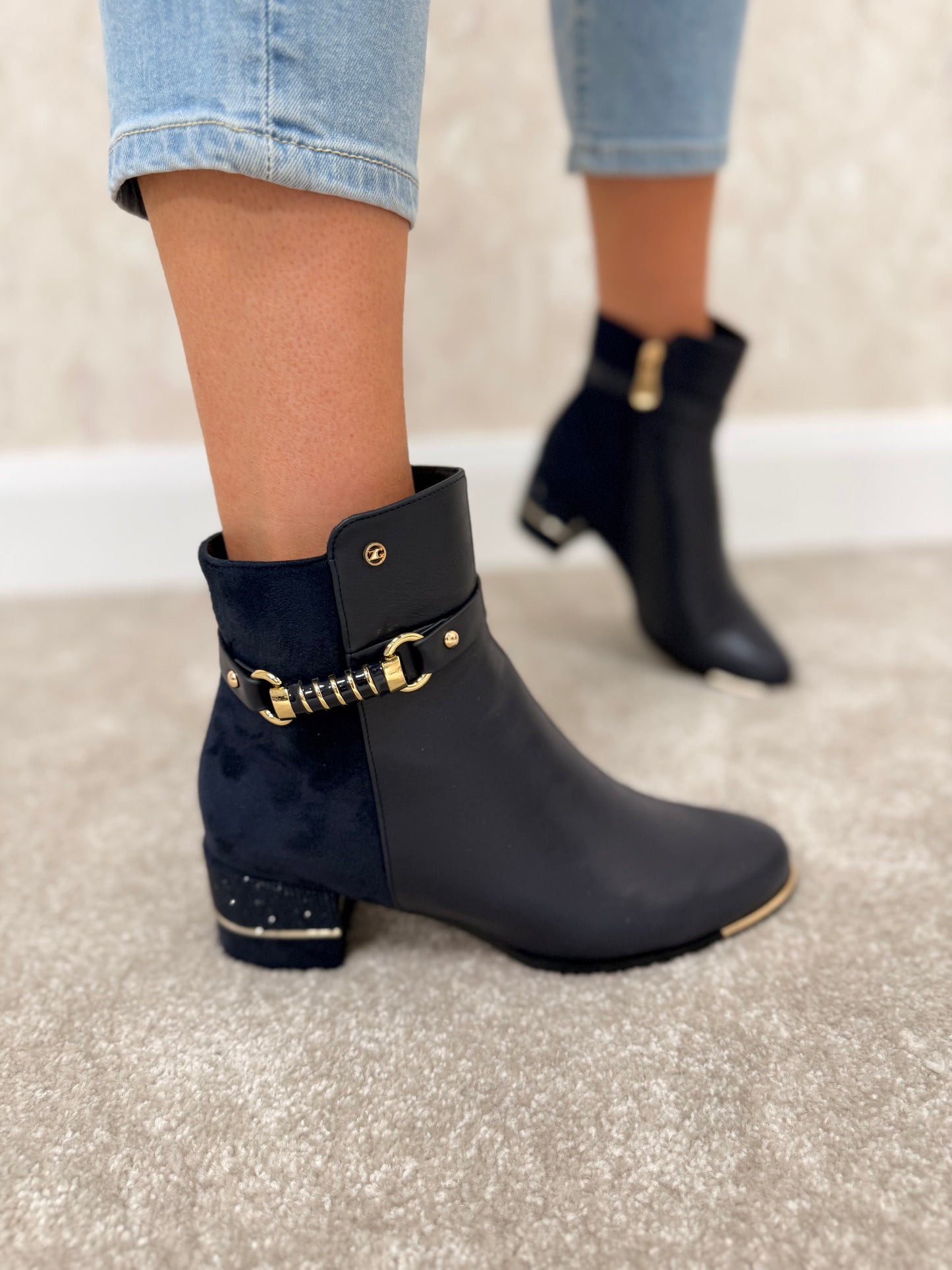 Jayapura Cobalt Boots