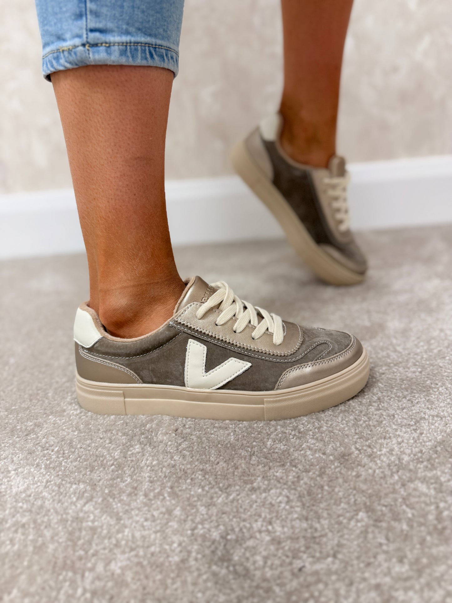 Eighty Peregrine Trainers