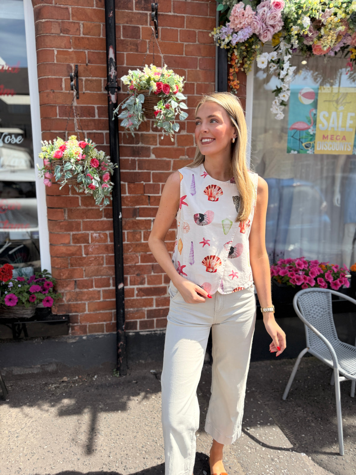 Asymmetric Sea Shell Top