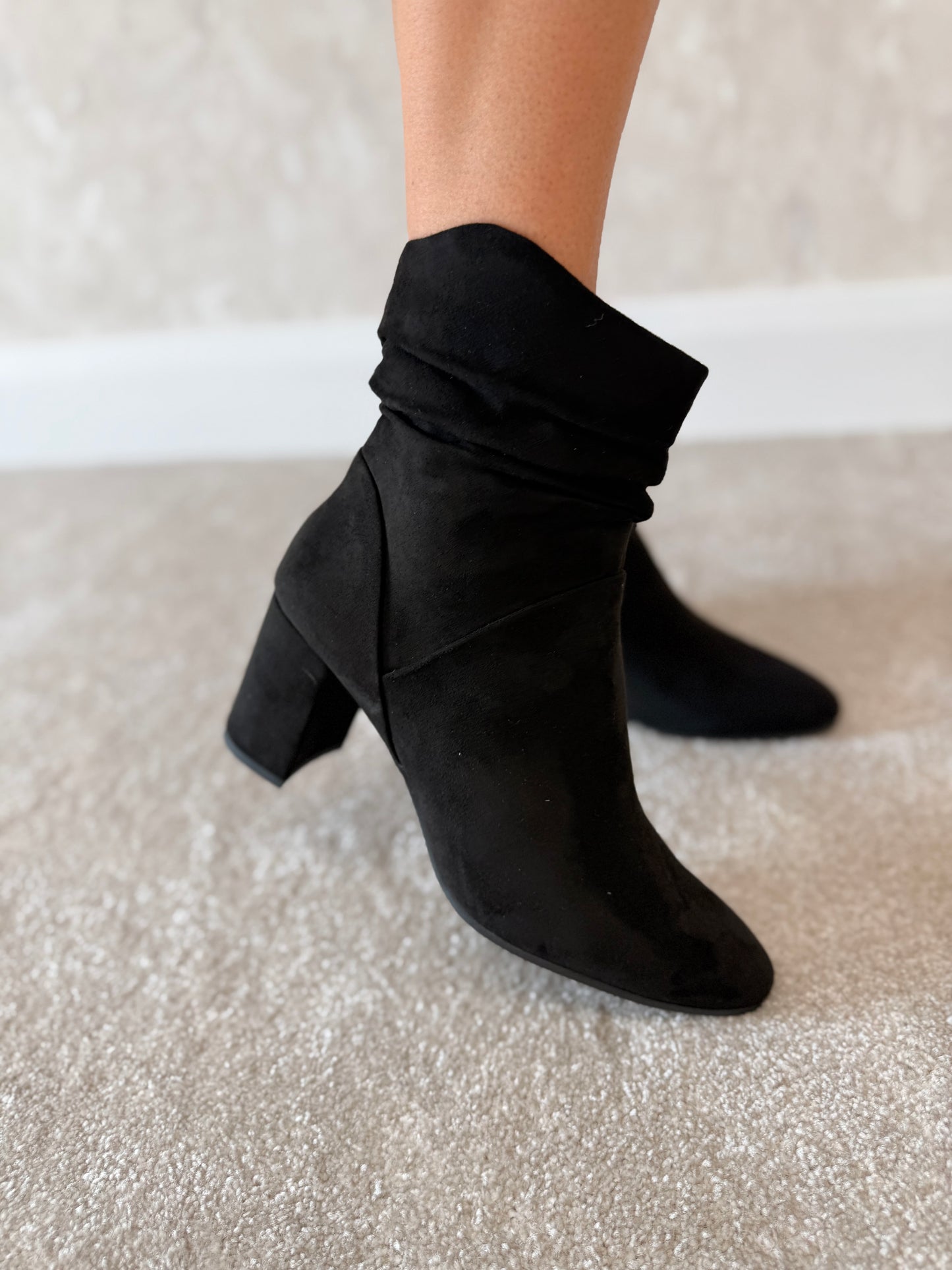 Black Block Heel Suede Boots