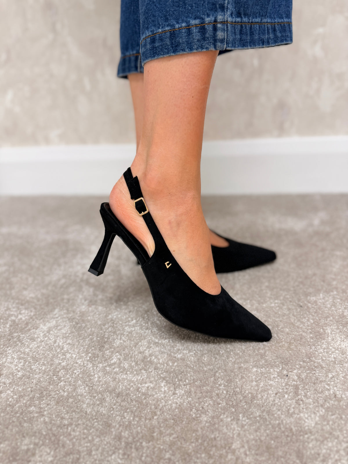 Let the Mystery vinyl black heels