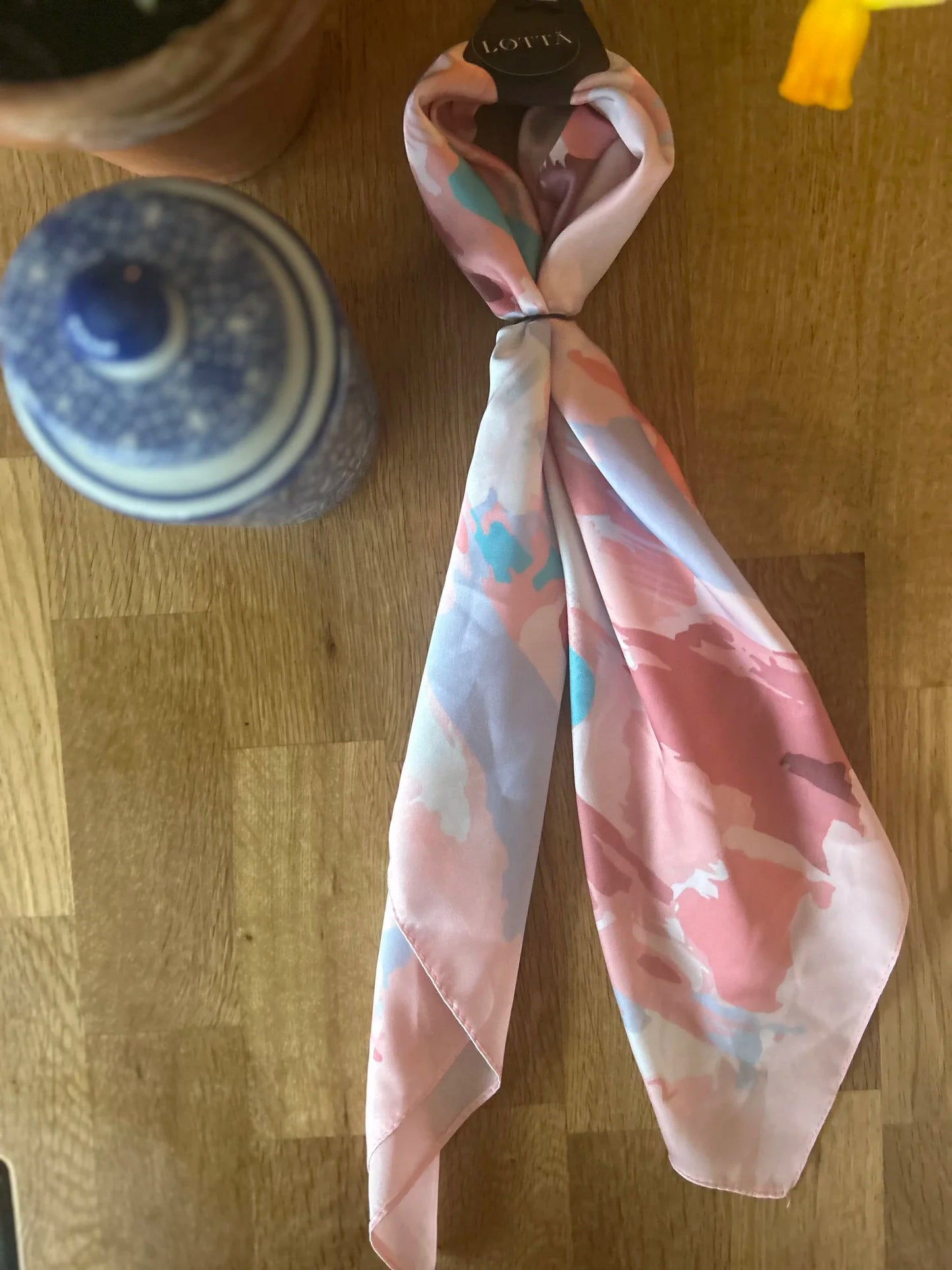 LOTTA Baby pink and blue neck scarf 