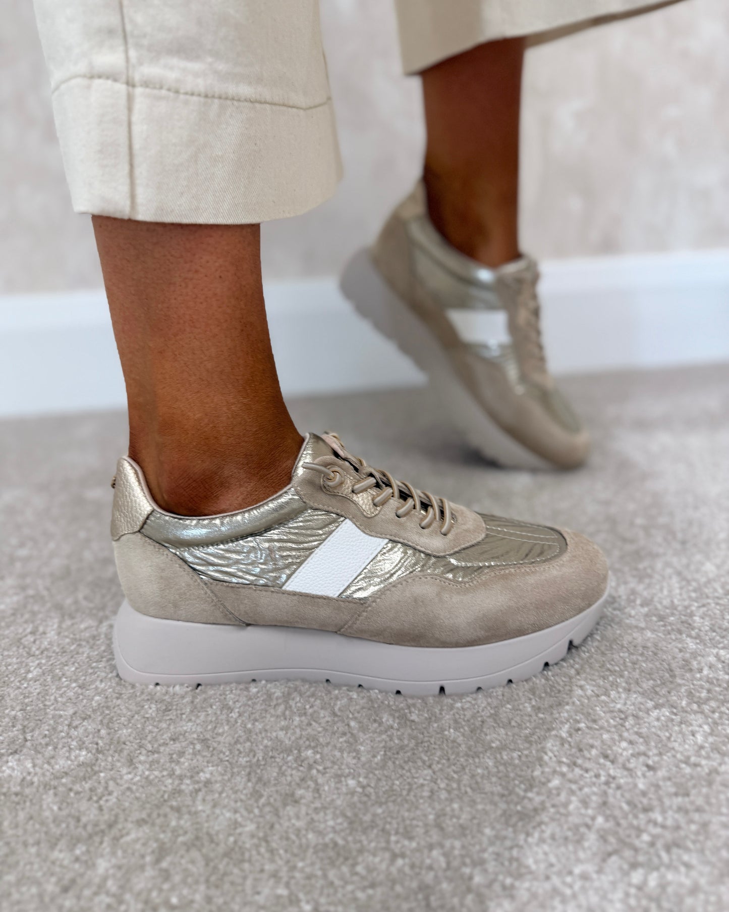 Rakhakot One Topaz Trainers