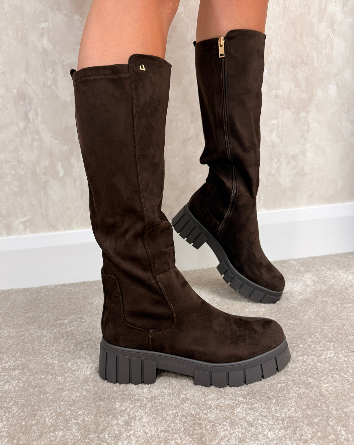 Shakin Choco Long Sock Boots