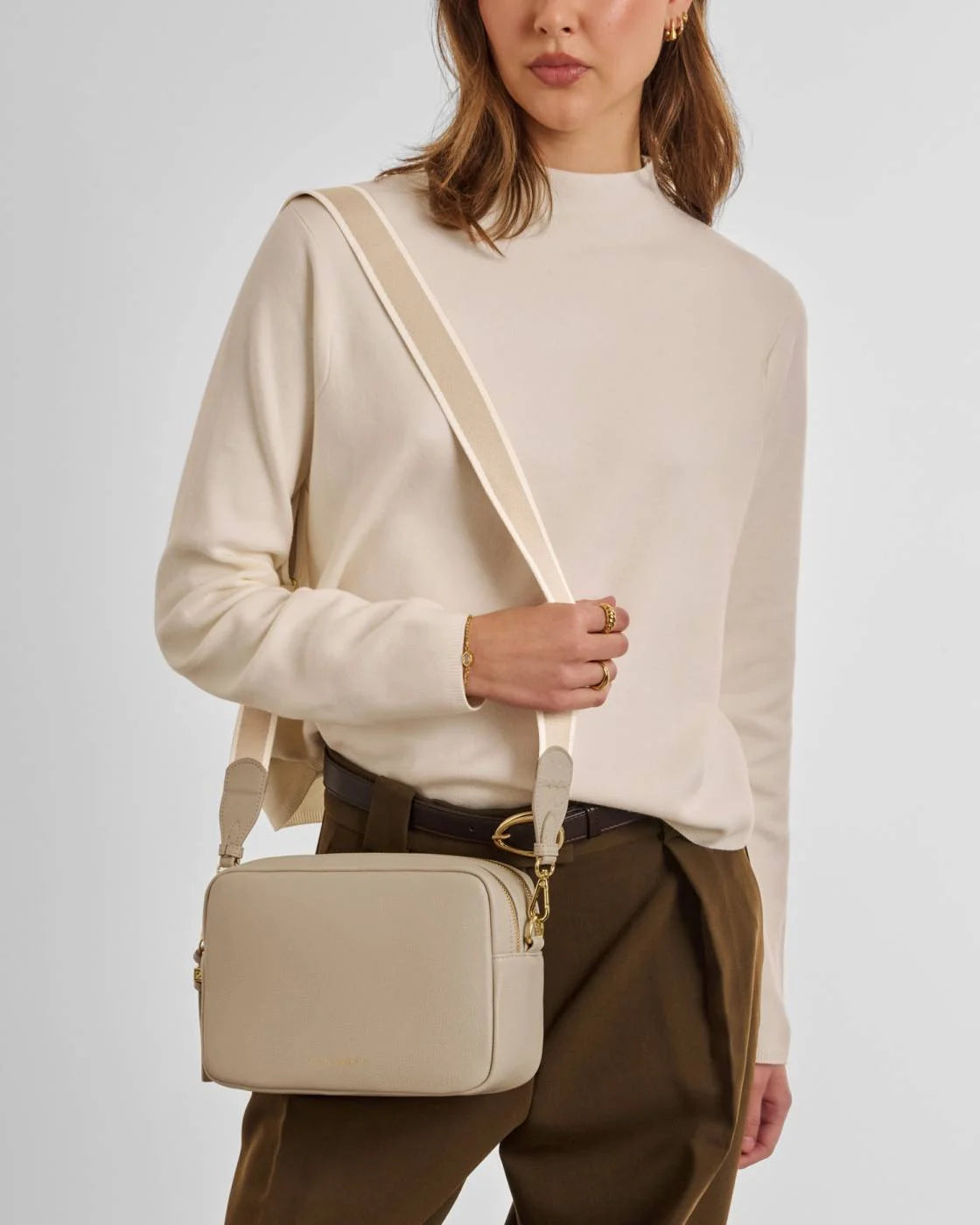 KLB 4745 LOTTIE Large crossbody light taupe