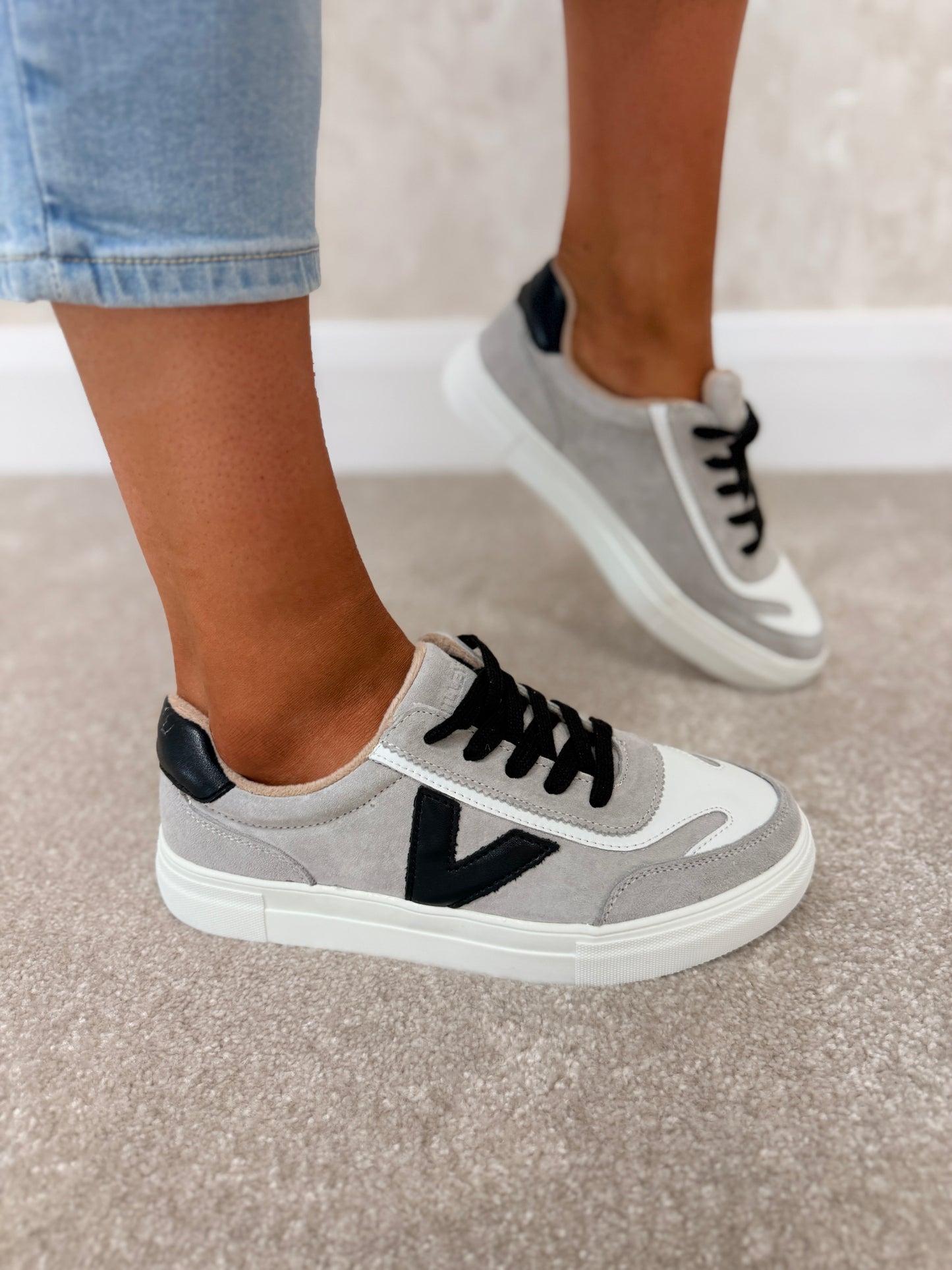 Eighty Mist Trainers