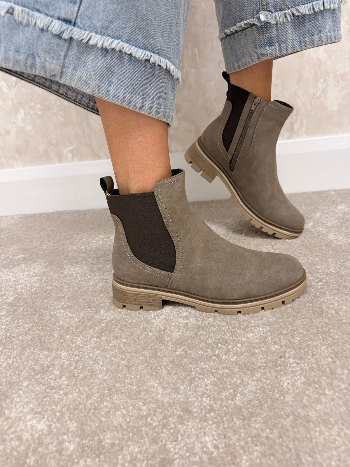 Destiny taupe ankle boot