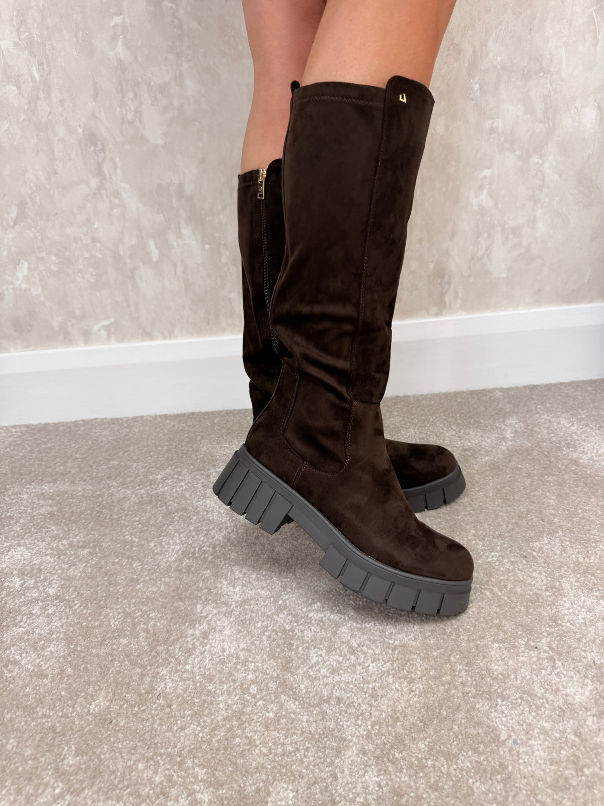 Shakin Choco Long Sock Boots