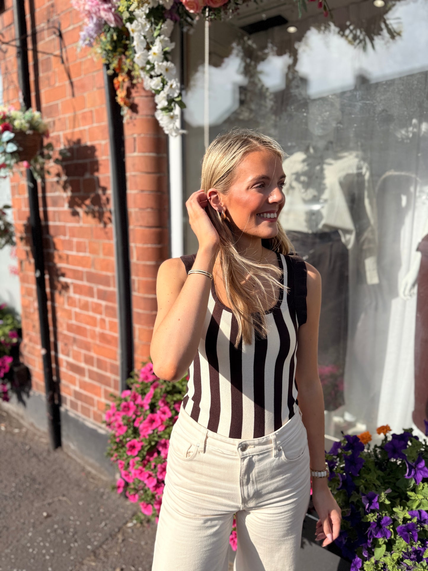 Stripe Ruffle Knit Vest Coffee
