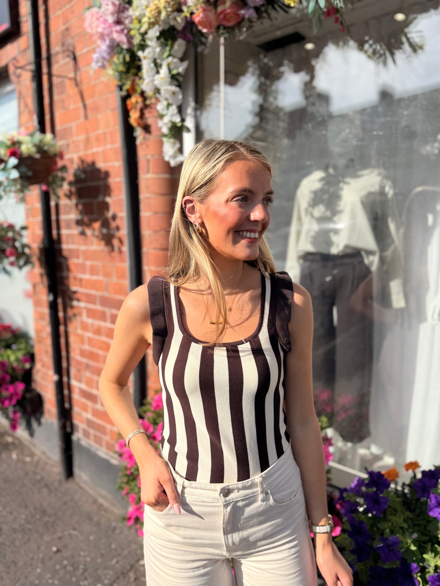 Stripe Ruffle Knit Vest Coffee