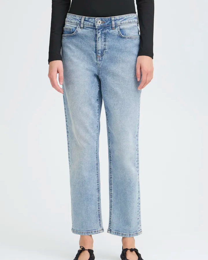 Twiggy Raven Light Blue Jeans.