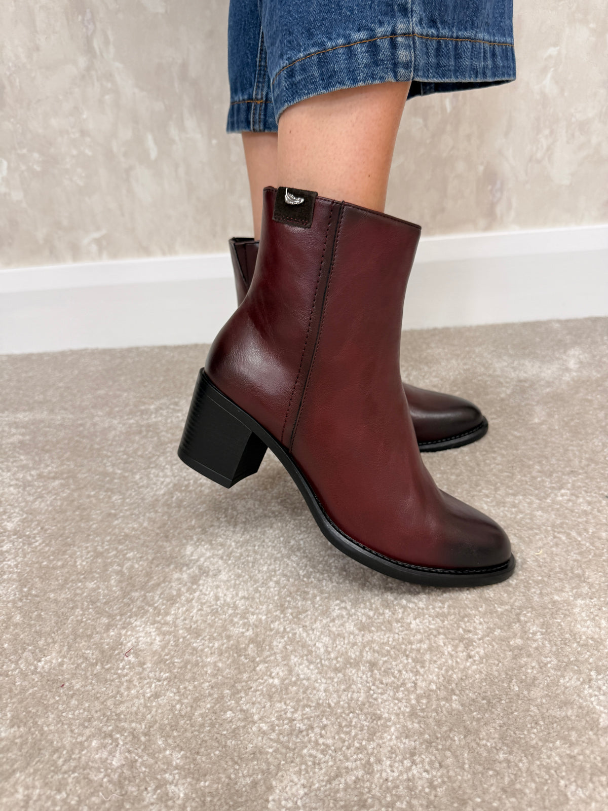 Yoshimi Maroon Boots