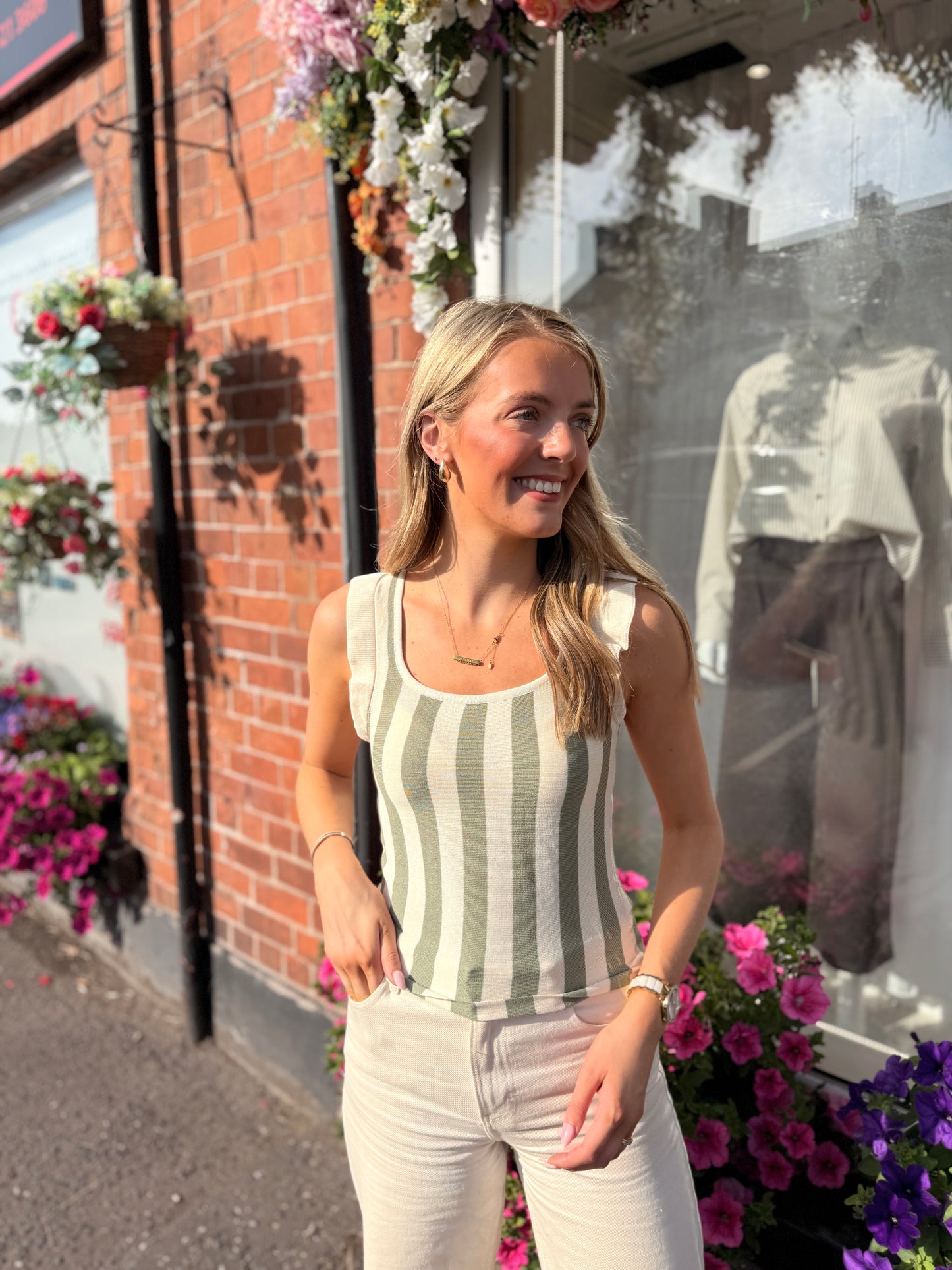 Stripe Stripe Ruffle Knit Vest Green