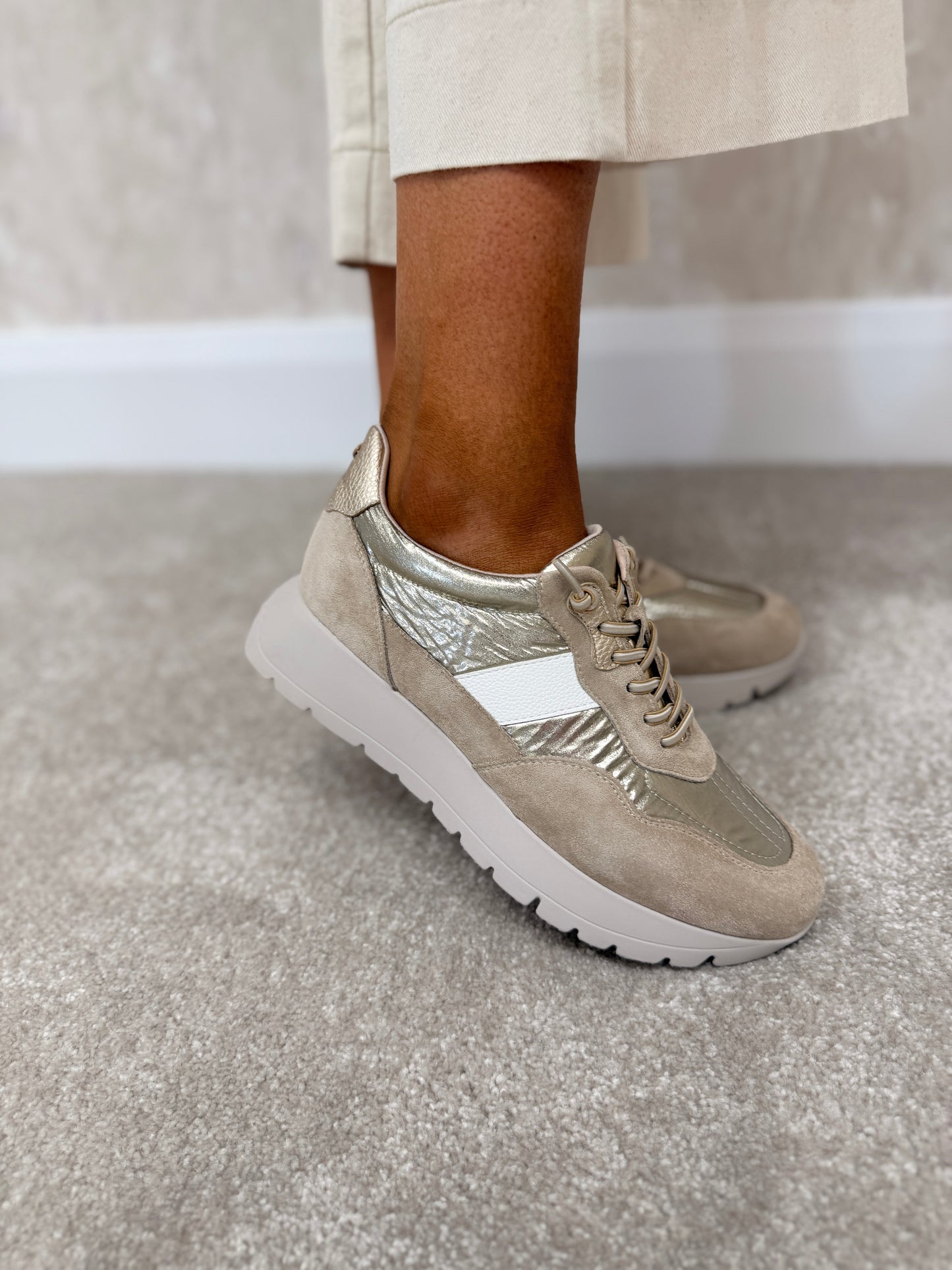 Rakhakot One Topaz Trainers