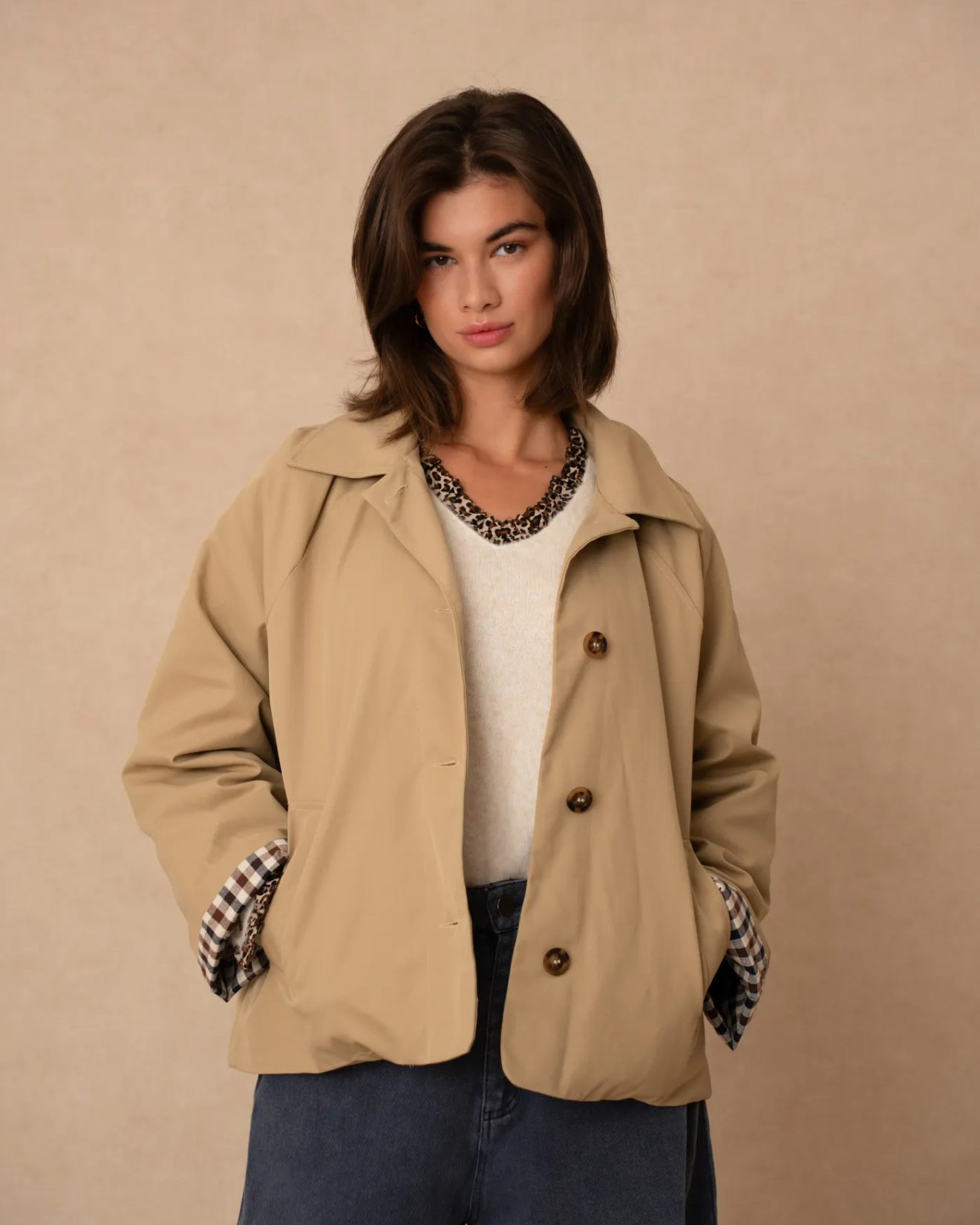 Short Trench Coat Beige