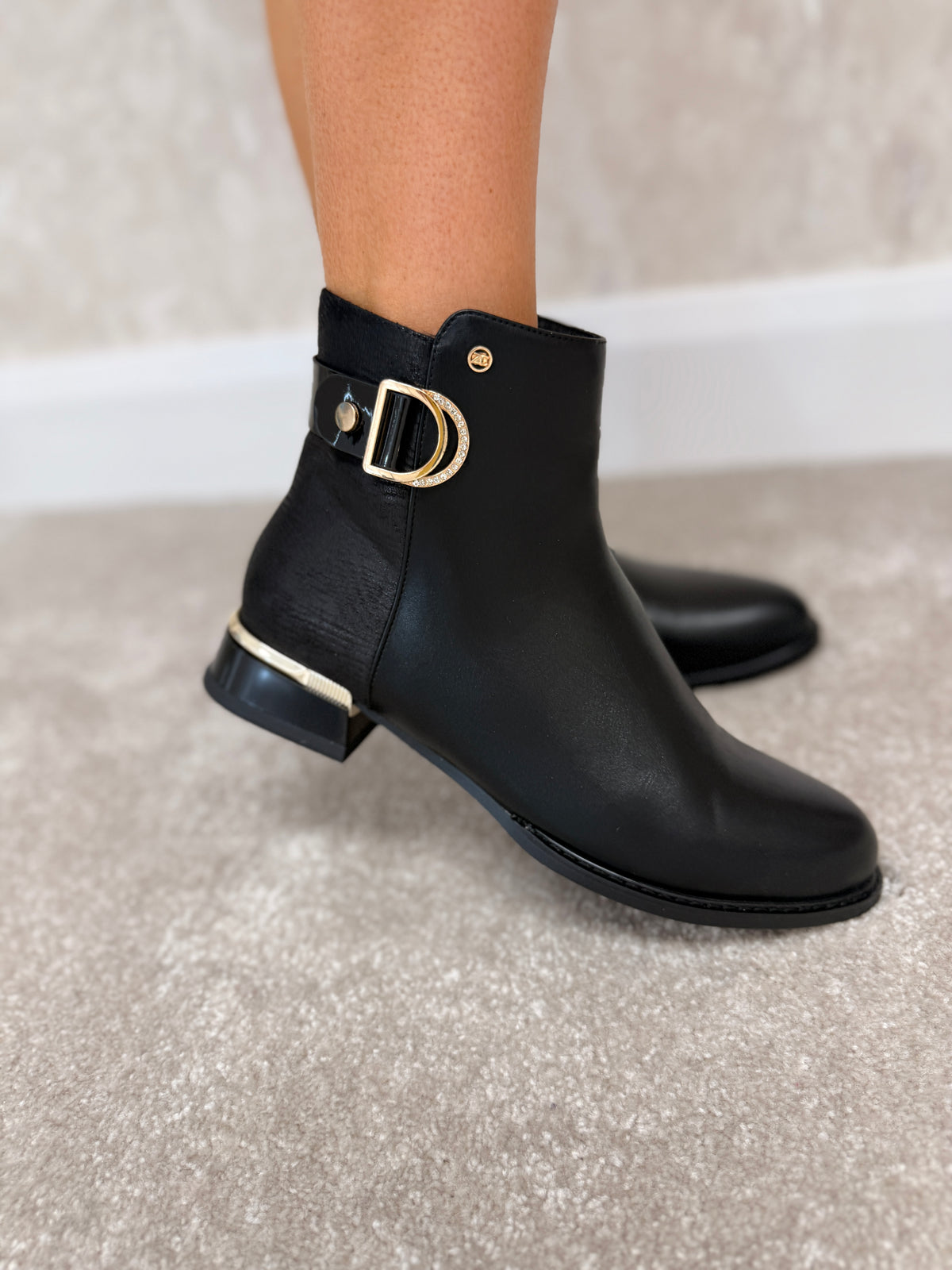 Wuqi One Ink Boots