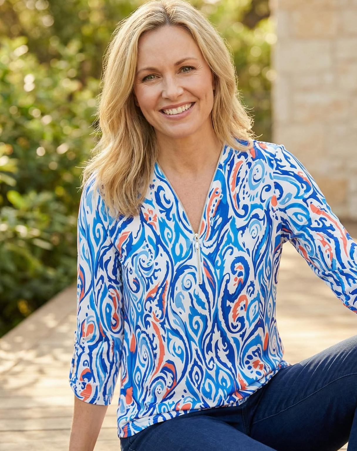 YEW 3842 V Neck Zip Top