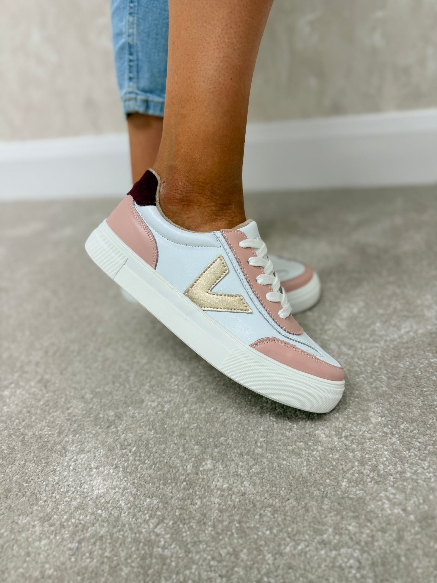 Eighty Kissed Trainers