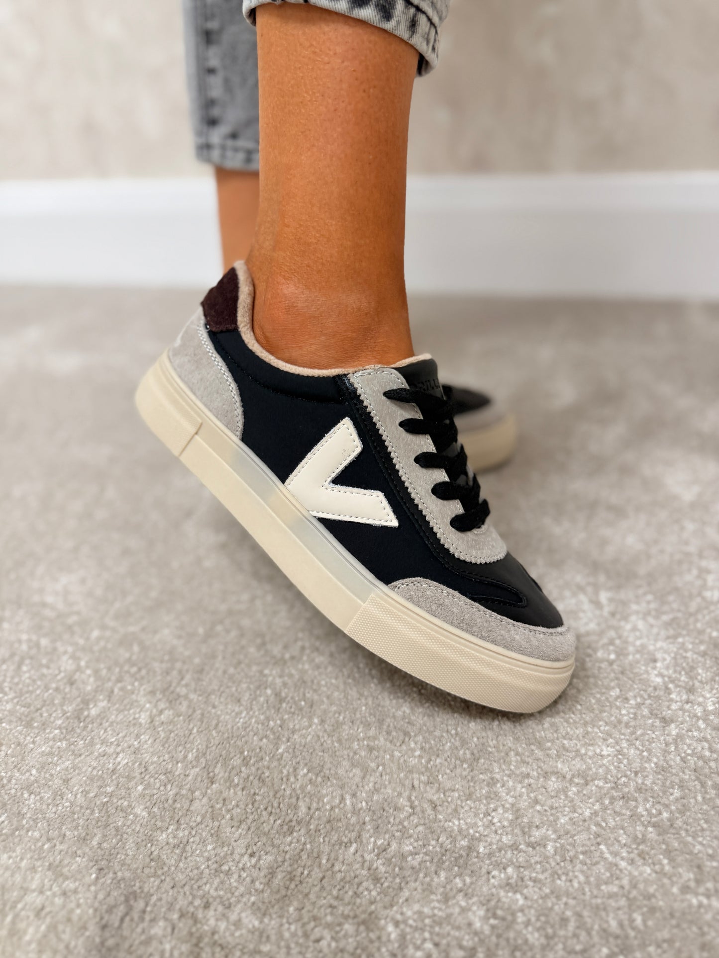 Eighty Coal Fog Trainers