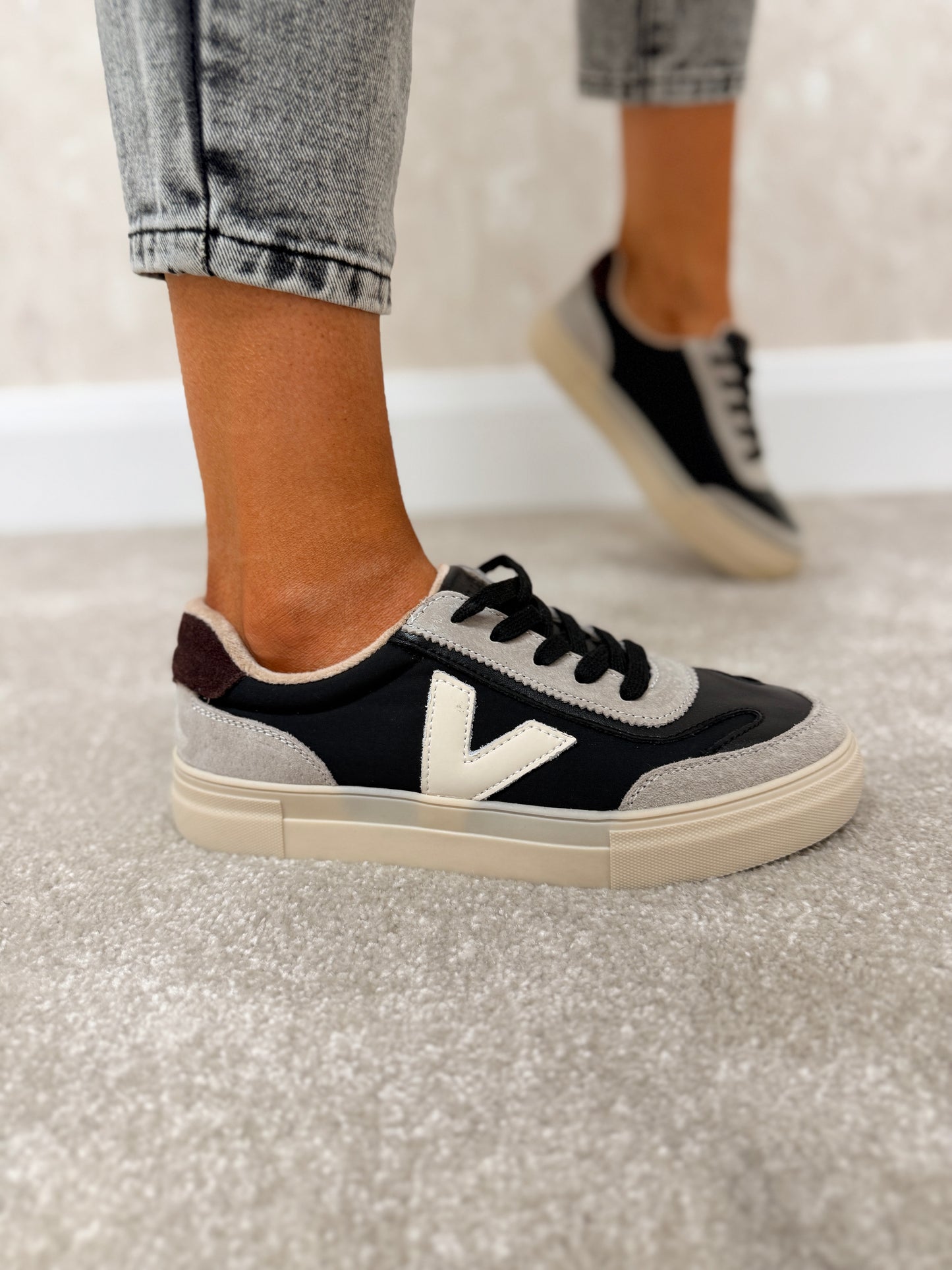 Eighty Coal Fog Trainers