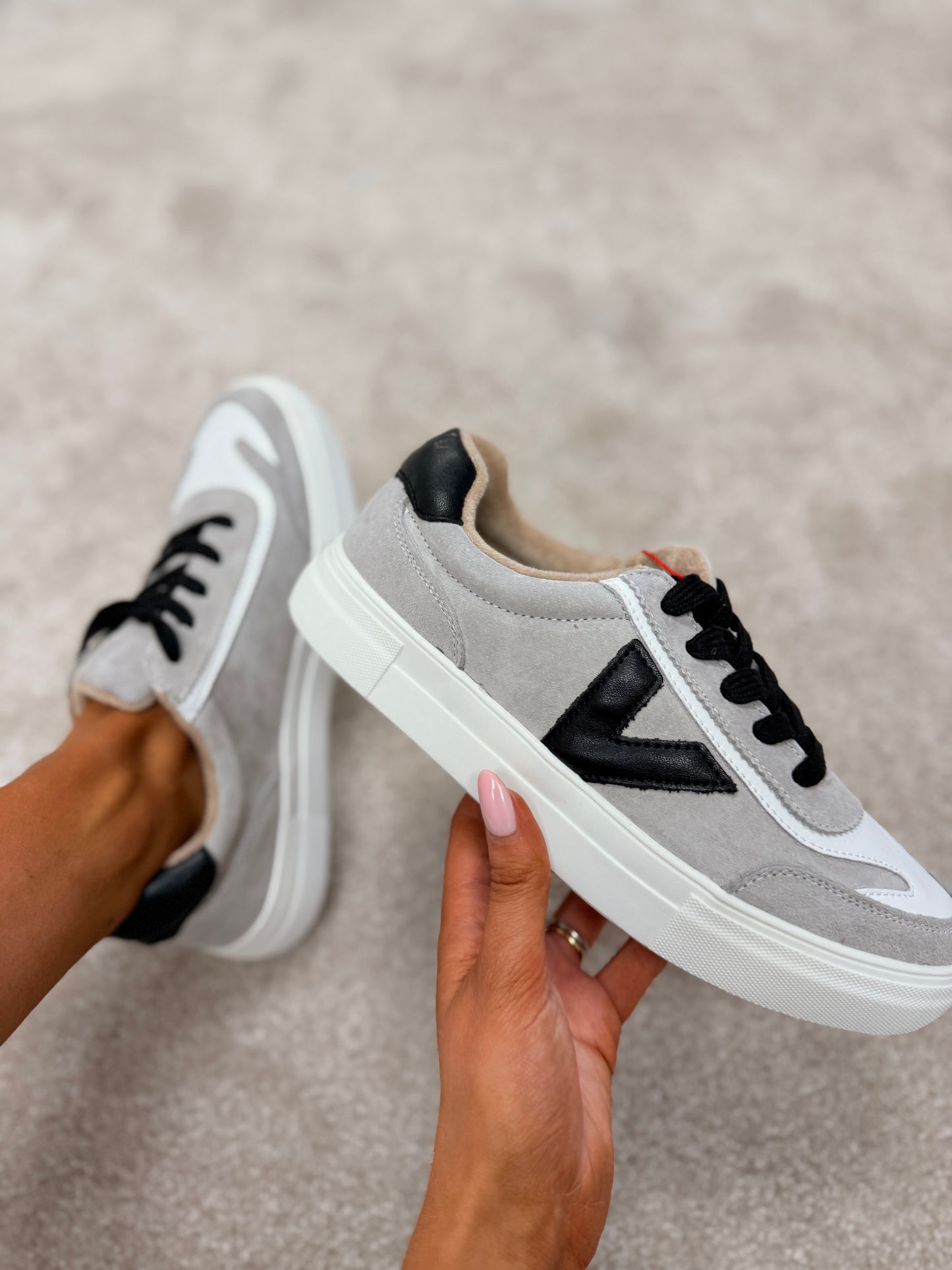 Eighty Mist Trainers