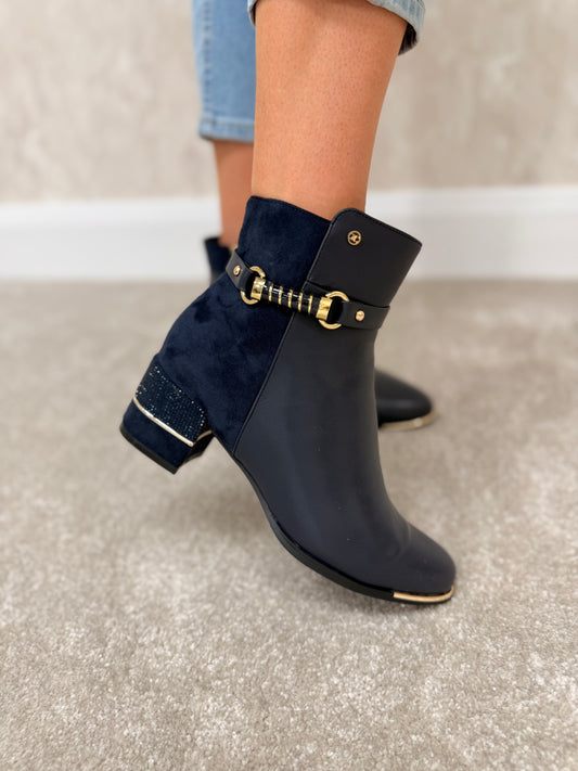 Jayapura Cobalt Boots