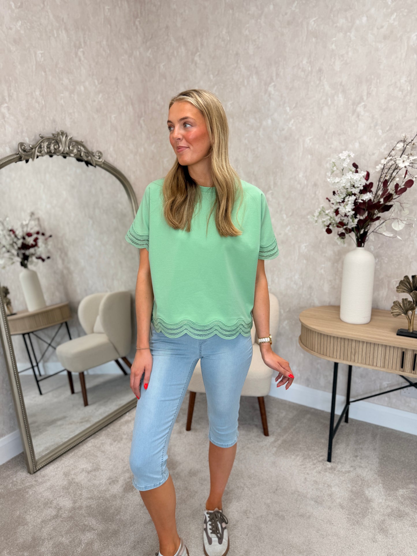 Melli 480w Capri Jeans Light Blue