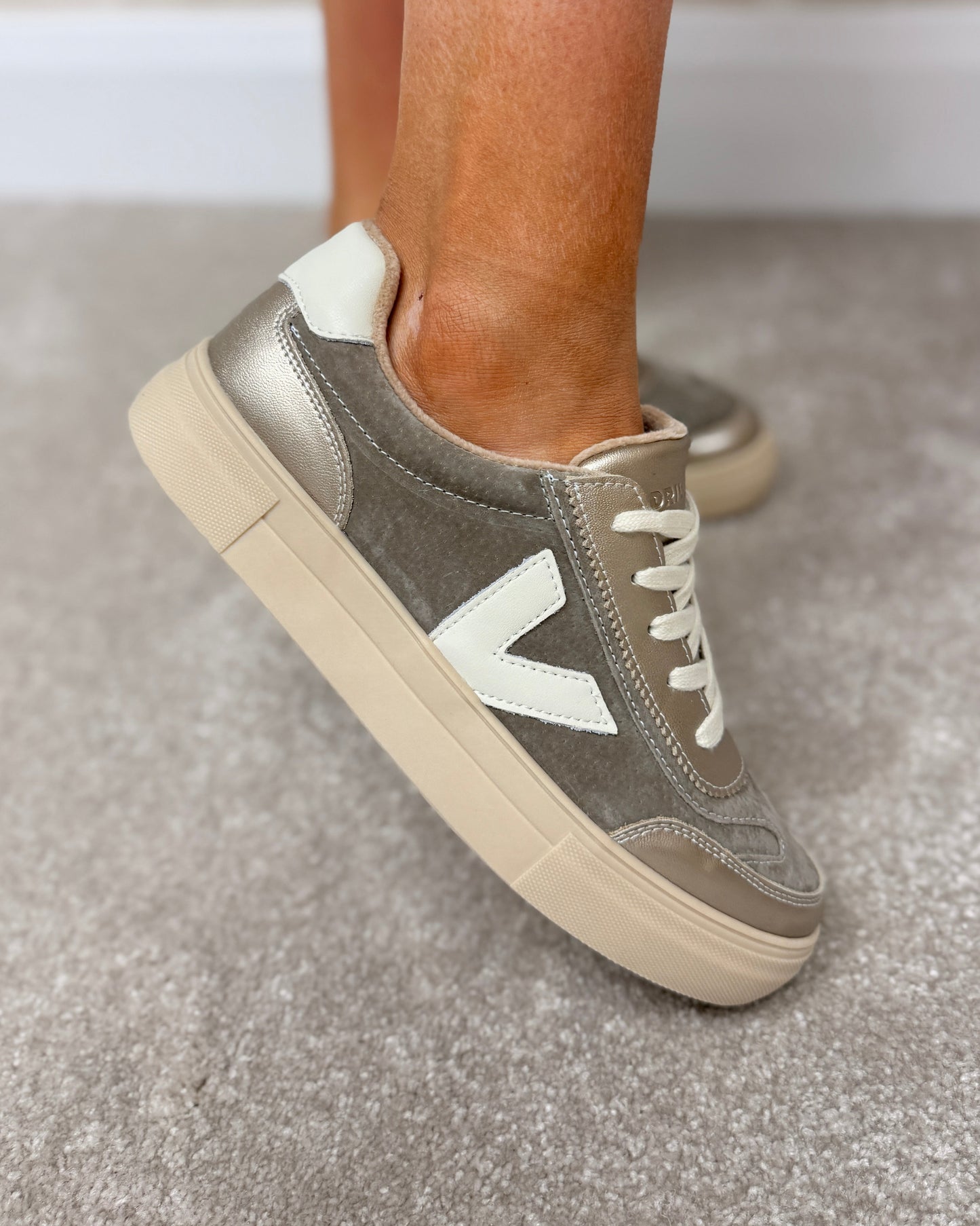 Eighty Peregrine Trainers