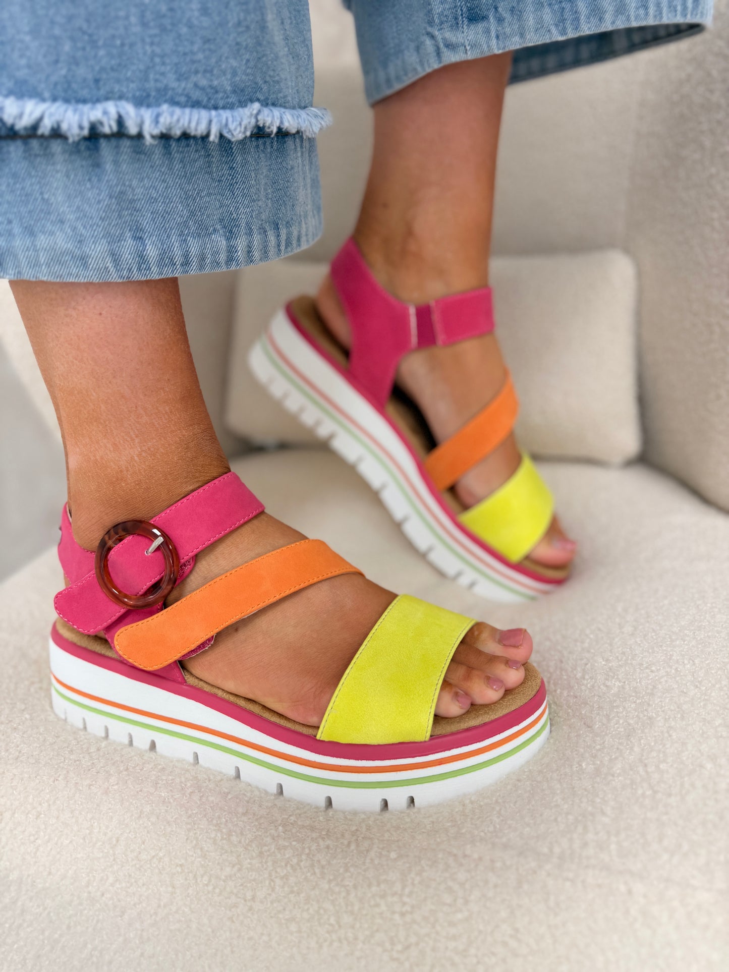 Issy Fuchsia Sandals