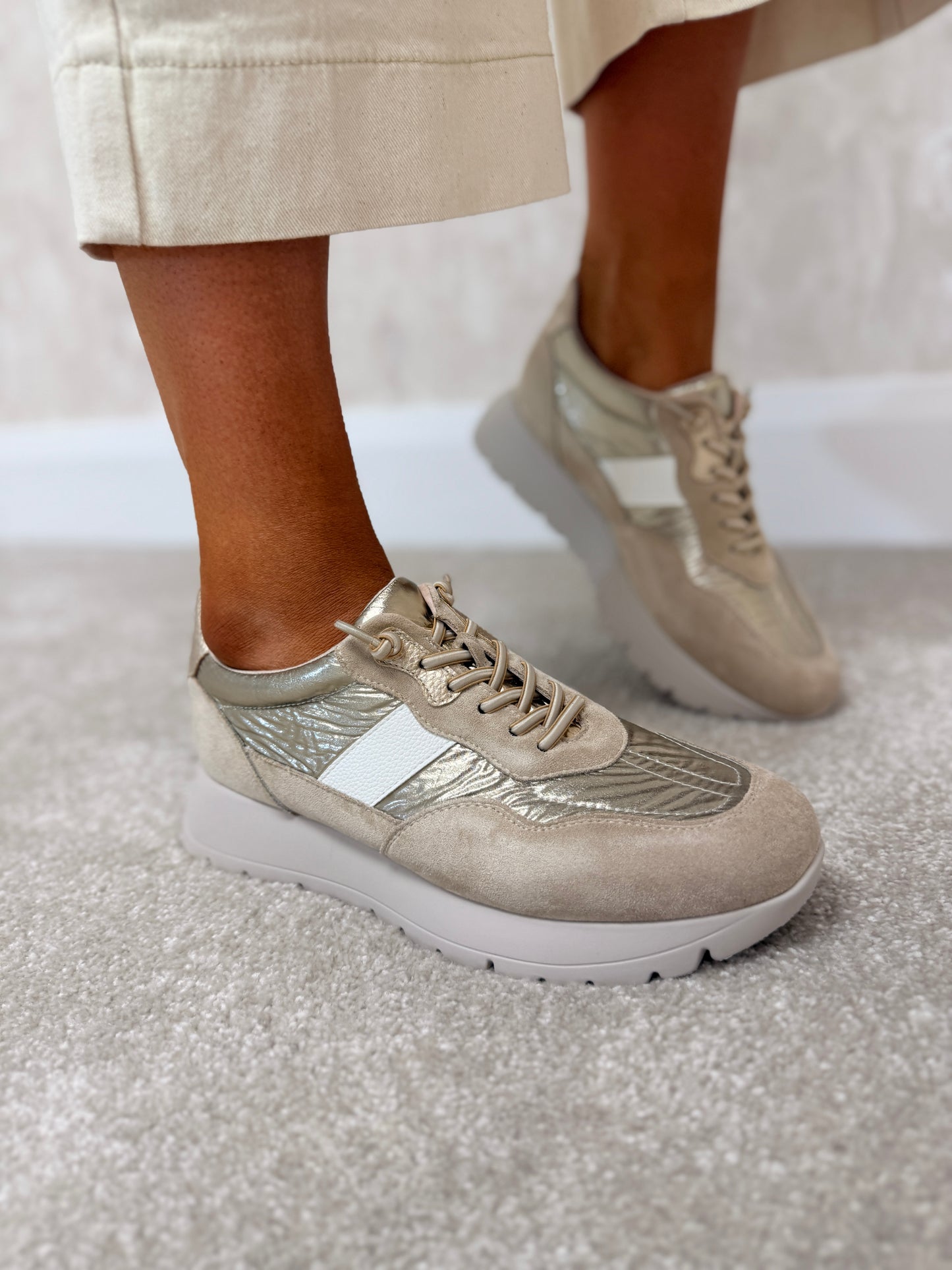 Rakhakot One Topaz Trainers