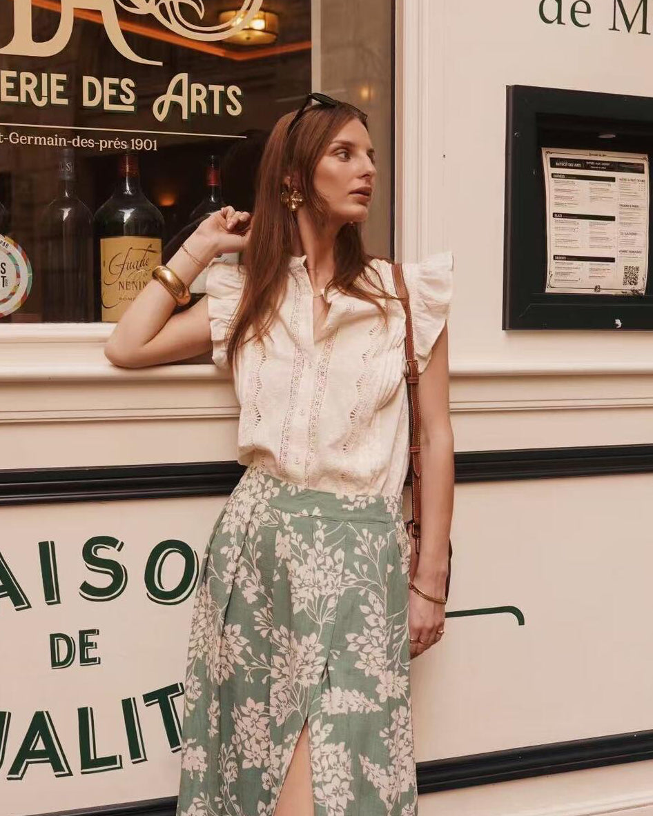 Sleeveless Embroider blouse