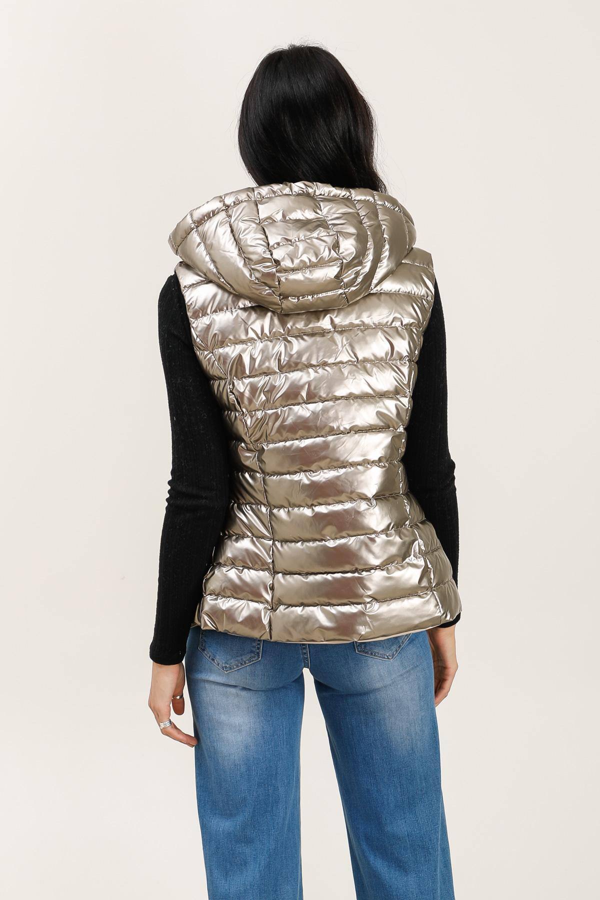 Waterproof sleeveless metallic gilet bronze