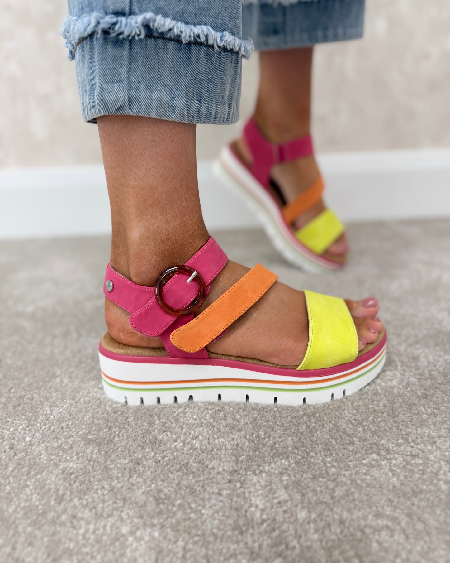 Issy Fuchsia Sandals