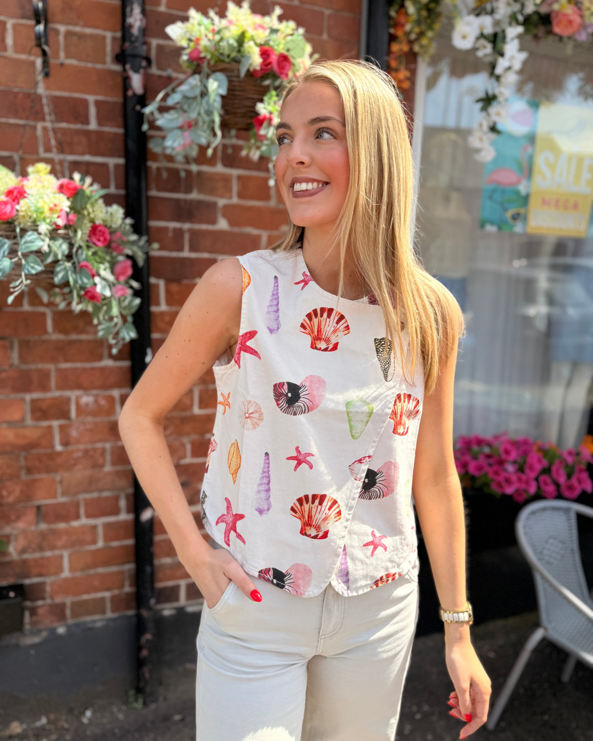 Asymmetric Sea Shell Top
