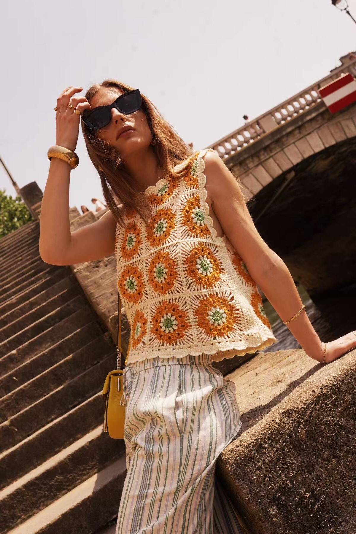 Graphic crochet top Beige