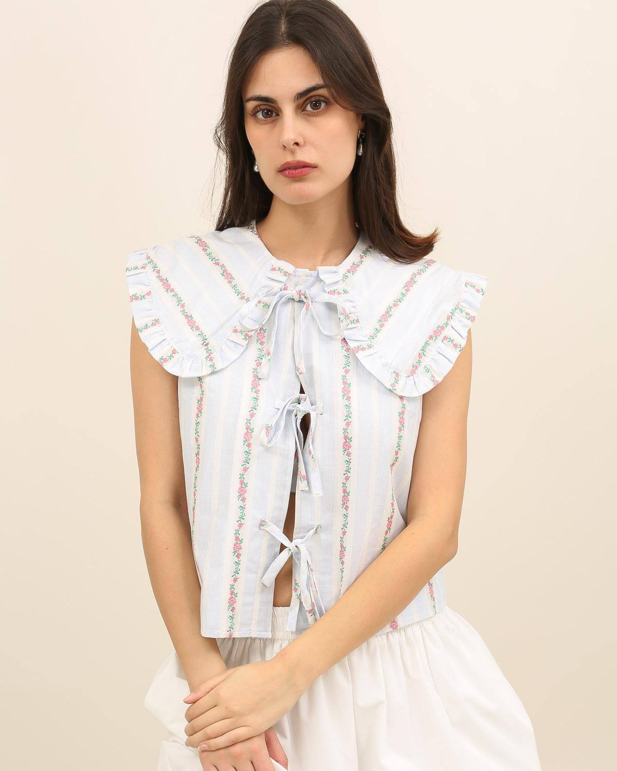 Sleeveless Front Tie Top Floral