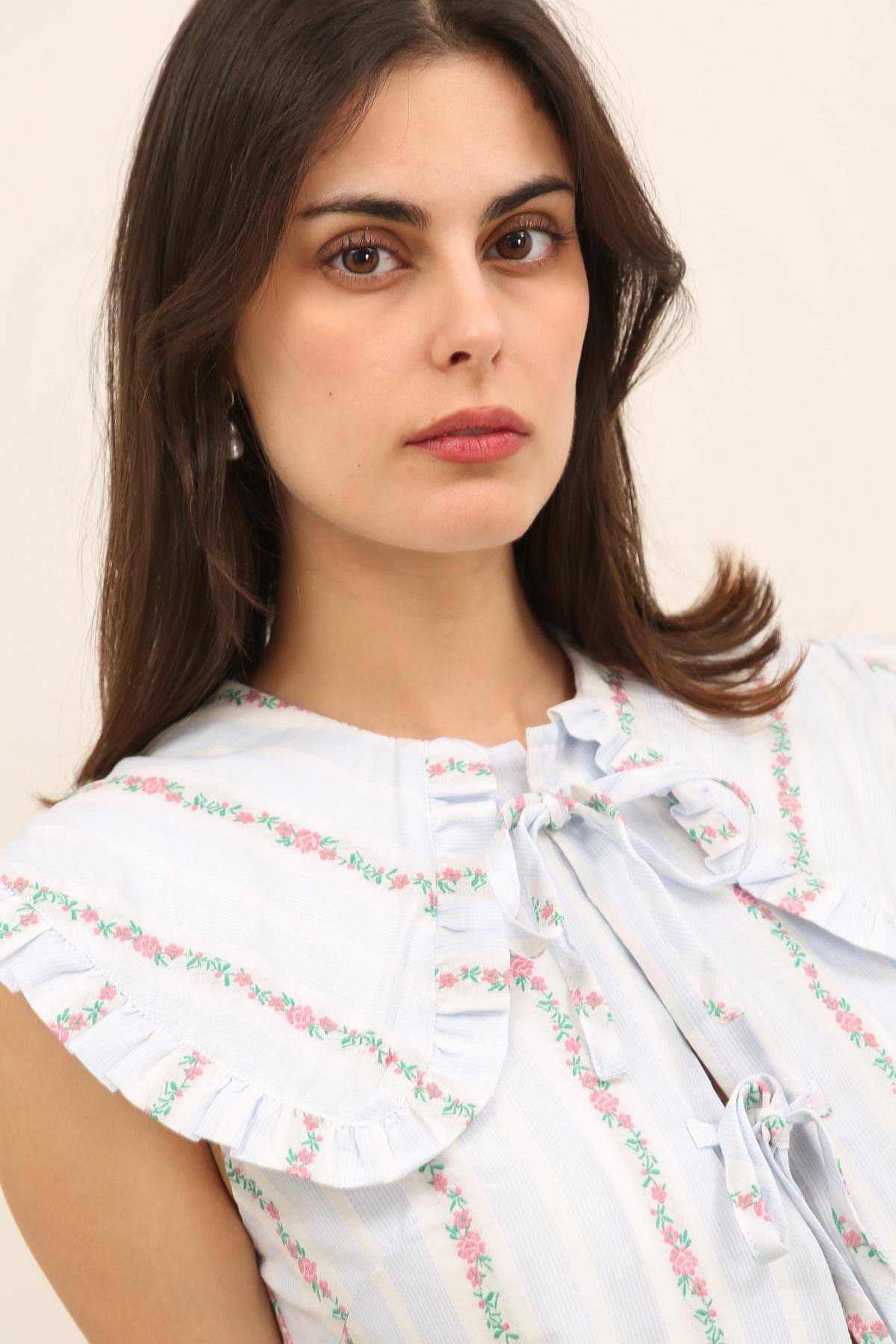 Sleeveless Front Tie Top Floral