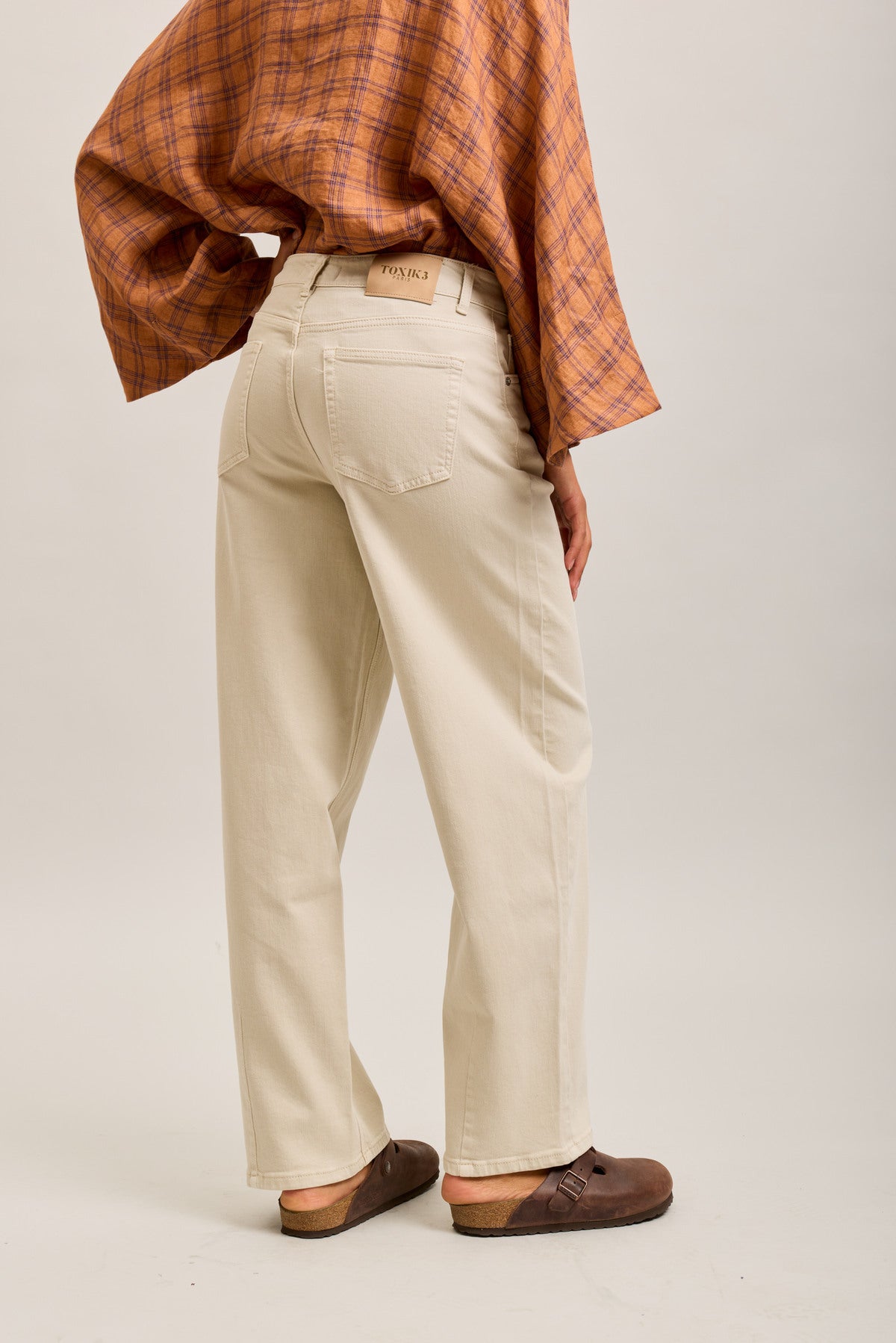 Cream barrel jeans